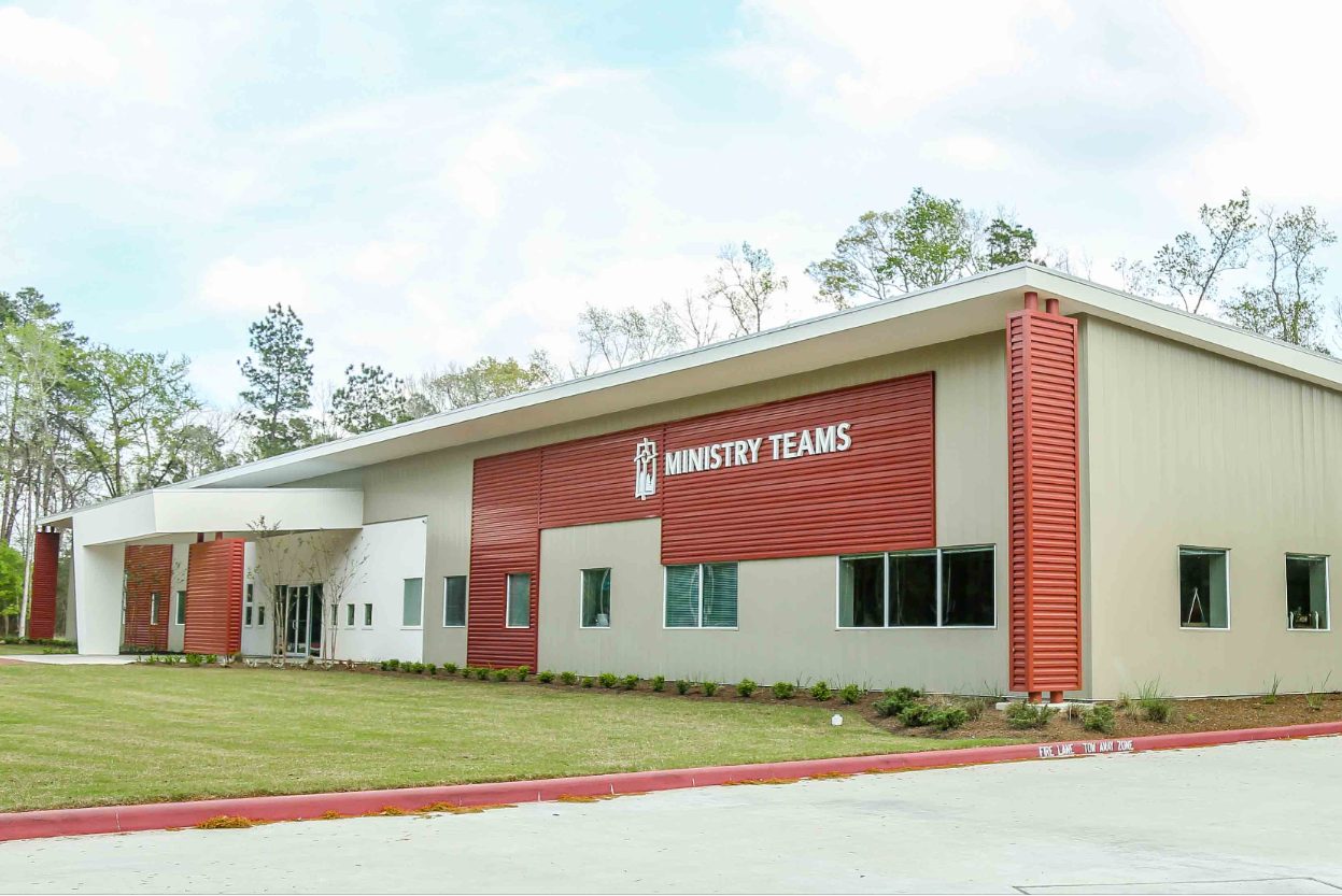 A completed commercial building by Ken Kinard & Co.